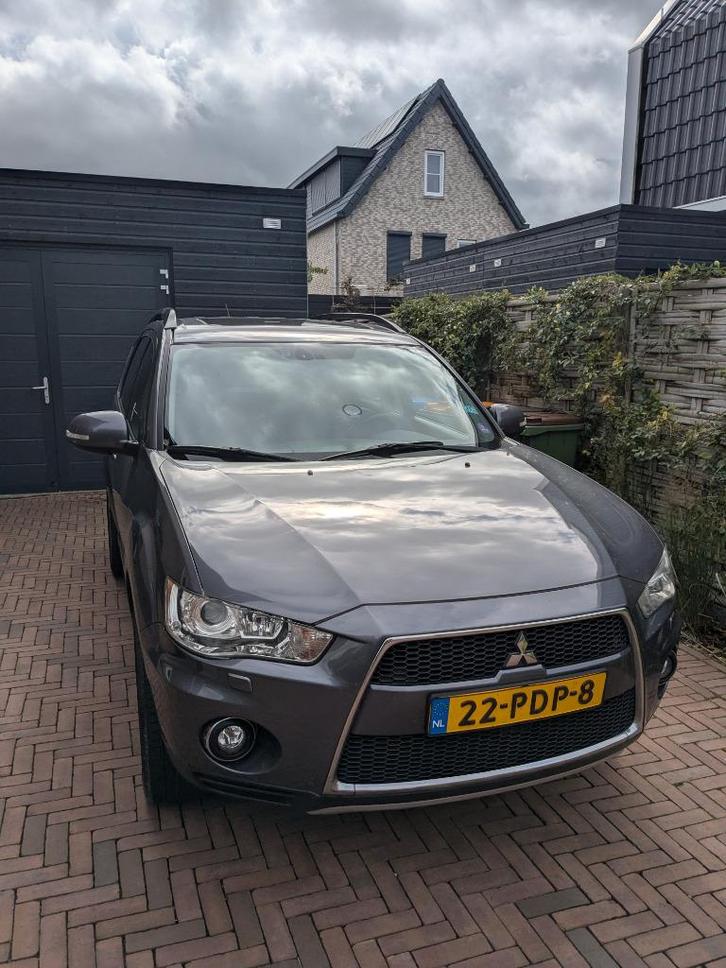 Mitsubishi Outlander 2.4 MPI 4WD CVT 2011 Grijs, Auto's, Mitsubishi, Particulier, Outlander, 4x4, ABS, Airbags, Airconditioning