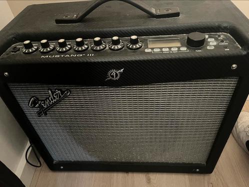 The koop Fender mustang 3 100watt, Muziek en Instrumenten, Versterkers | Bas en Gitaar, Zo goed als nieuw, Gitaar, 50 tot 100 watt