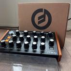 Moog Minitaur Analoge Bass Synthesizer, Muziek en Instrumenten, Overige merken, Zo goed als nieuw, Met koffer of flightcase, Overige aantallen