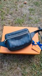 Louis Vuitton Bumbag, Ophalen of Verzenden, Zo goed als nieuw, Bruin, Handtas