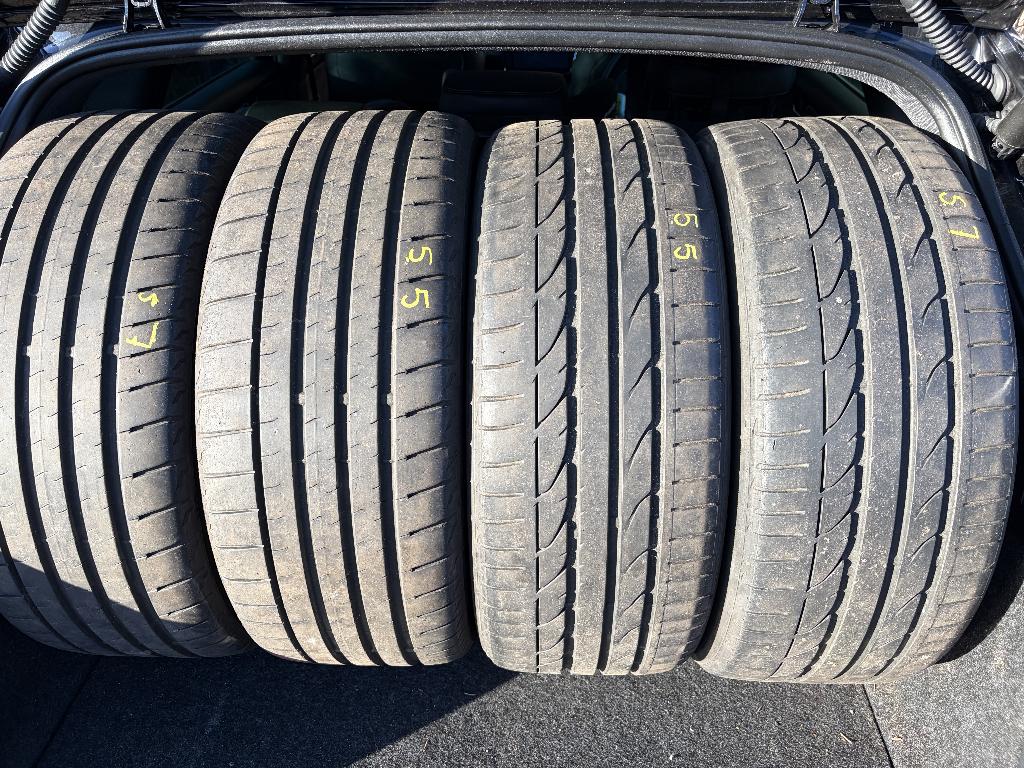 Zomerbanden Bridgestone 235/40 R19, Auto-onderdelen, Banden en Velgen, Gebruikt, 235 mm, Band(en), Personenwagen