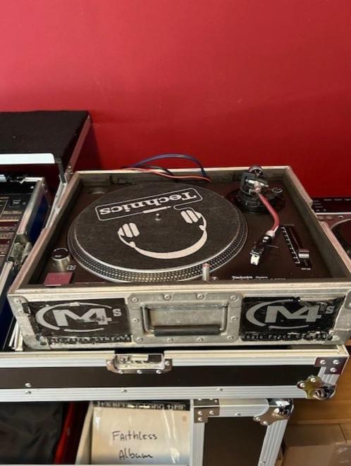 1x nette Technics SL1210-MK2 incl. naald+stevige flightcase, Muziek en Instrumenten, Dj-sets en Draaitafels, Gebruikt, Draaitafel