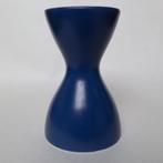 Design Icoon: IKEA Memphis-stijl Vaas (2003) Nilsson & Vinka, Blauw, Aardewerk of Porselein, Ophalen of Verzenden, Zo goed als nieuw