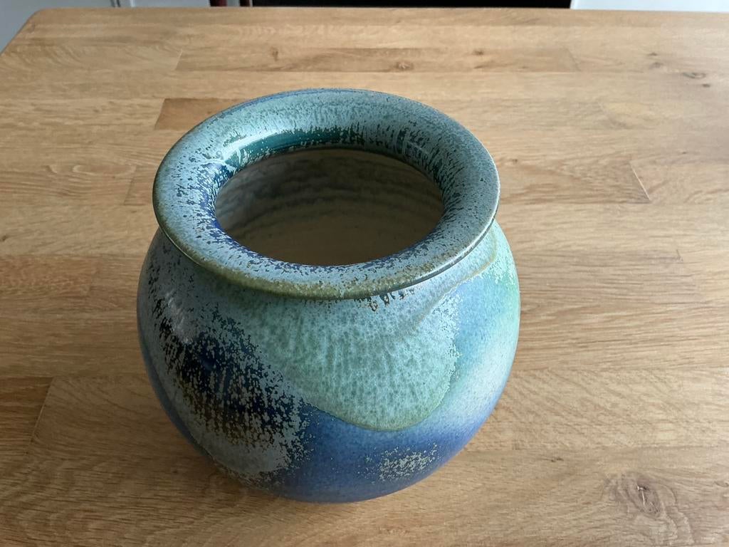 Adie Moerings Gouda, vaas veelkleurig glazuur., Ophalen of Verzenden