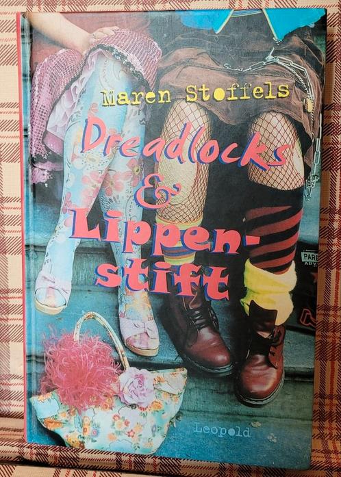 Maren Stoffels - Dreadlocks & Lippenstift, Boeken, Kinderboeken | Jeugd | 10 tot 12 jaar, Zo goed als nieuw, Ophalen of Verzenden