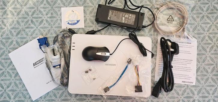 Hikvision camera systeem utp , usb ,hdmi DEFECT LEES VERDER, Doe-het-zelf en Verbouw, Alarmsystemen, Gebruikt, Detector, Sensor of Melder
