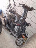 2 scooters in Onderdelen (Tomos Nitro & Aprilia Area 51), Fietsen en Brommers, Snorfietsen en Snorscooters, Ophalen of Verzenden