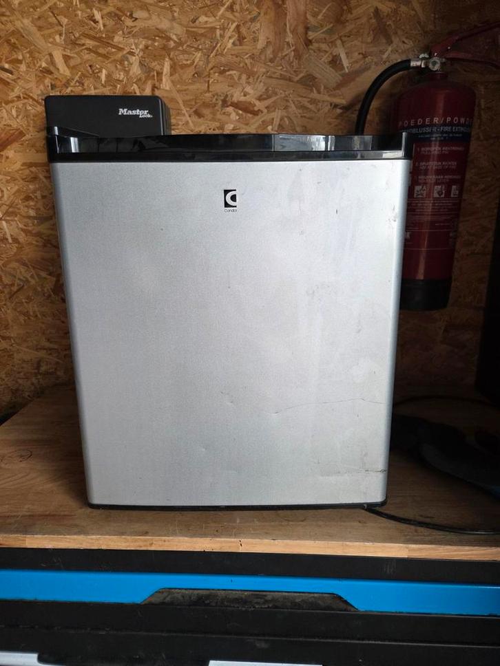 Candor Mini Koelkast - Ideaal voor Camping of Thuis, Witgoed en Apparatuur, Koelkasten en IJskasten, Gebruikt, Zonder vriesvak