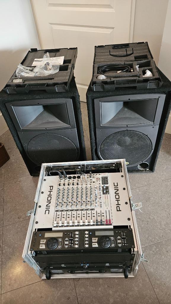 PA set (mixer, amplifier 2 * 600 Watt peak, CD-booth, micr ), Audio, Tv en Foto, Luidsprekers, Gebruikt, Overige typen, 120 watt of meer