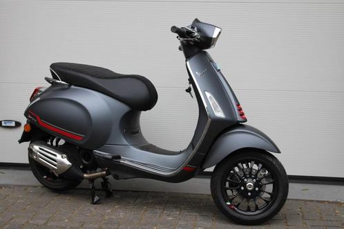 Vespa Sprint Grigio Titanio dec 2024 !! NIEUW met 0 KM !!!!, Fietsen en Brommers, Scooters | Vespa, Nieuw, Vespa S, Benzine, Ophalen