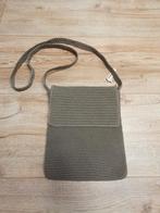 Schoudertas taupe kleur van fijne soepele stof zgan, Sieraden, Tassen en Uiterlijk, Tassen | Damestassen, Ophalen of Verzenden