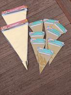 Koopje NIEUW Metallic gouden slingers. 3 x normaal, 2 x XXL, Ophalen of Verzenden, Zo goed als nieuw, Versiering, Overige