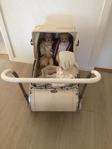 Speelgoedset ANEB poppenwagen  poppenledikantje met hemeltje beschikbaar voor biedingen