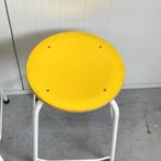 Toffe vintage schoolkruk krukje stoel werkkruk geel rood, Niet bekend, Ophalen of Verzenden, Niet bekend, Hout