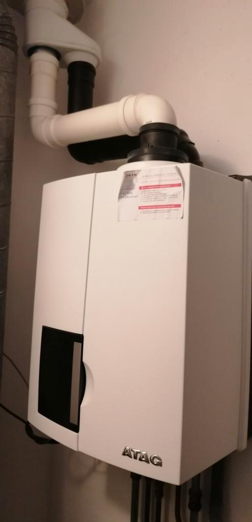 Atag cv combiketel met thermostaat en afvoer buizen., Doe-het-zelf en Verbouw, Geisers en Boilers, Gebruikt, Geiser, Minder dan 20 liter