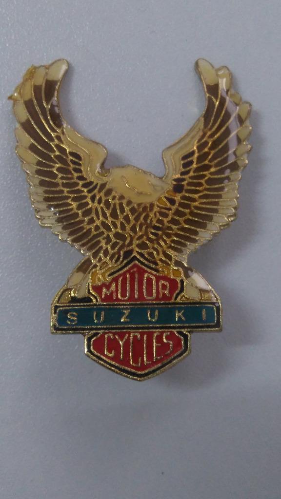 Suzuki Motor cycles adelaar eagle pin logo biker, Verzamelen, Speldjes, Pins en Buttons, Zo goed als nieuw, Ophalen of Verzenden