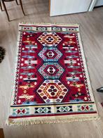 Vloerkleed (nooit gebruikt) 175 x 118 cm, Ophalen, Zo goed als nieuw, Blauw, Rechthoekig