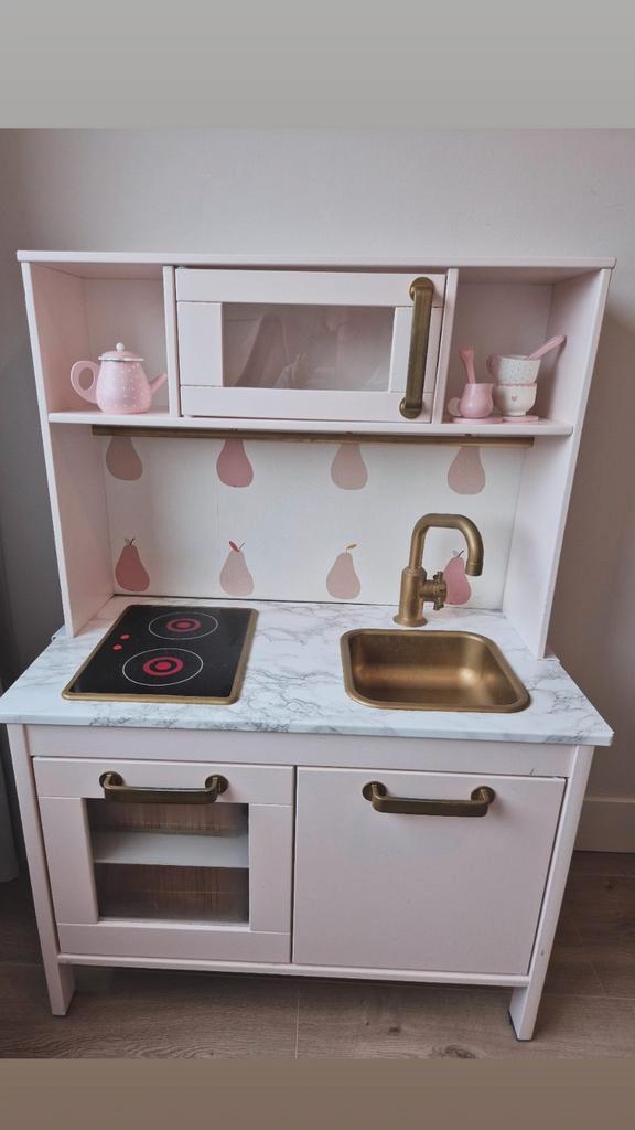 Leuke speelkeuken met accessoires, Kinderen en Baby's, Speelgoed | Speelkeukens, Zo goed als nieuw, Ophalen
