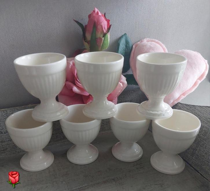 Wedgwood Edme 9 eierdopjes, Huis en Inrichting, Keuken | Servies, Zo goed als nieuw, Overige typen, Wedgwood, Aardewerk, Ophalen of Verzenden