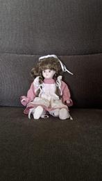 Pop porselein NIEUWSTAAT, Ophalen, Zo goed als nieuw, Pop