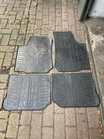 VW Golf 4, Rubber auto matten voor de winter, Ophalen, Gebruikt