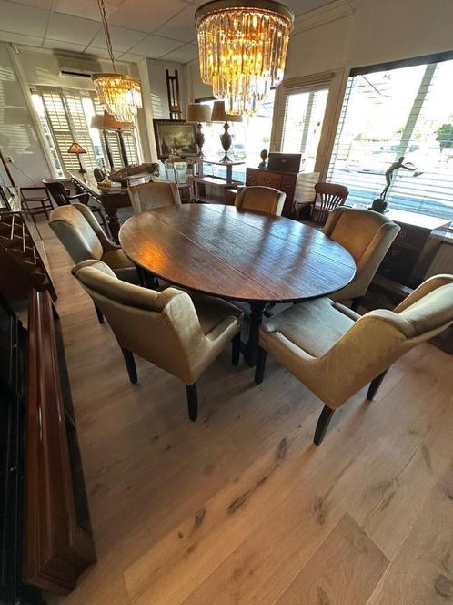 Grote ovale eiken eetkamertafel, Antiek en Kunst, Antiek | Meubels | Tafels, Ophalen of Verzenden