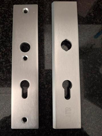 Veiligheidsdeurschild 2 **  beschikbaar voor biedingen