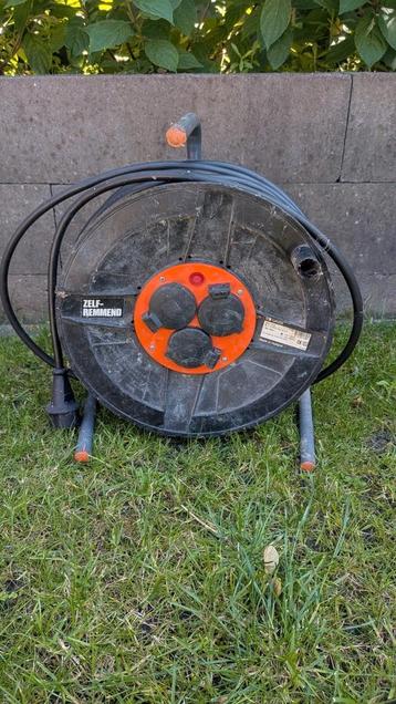 Haspel Blackmaster 50 meter zelf remmend beschikbaar voor biedingen