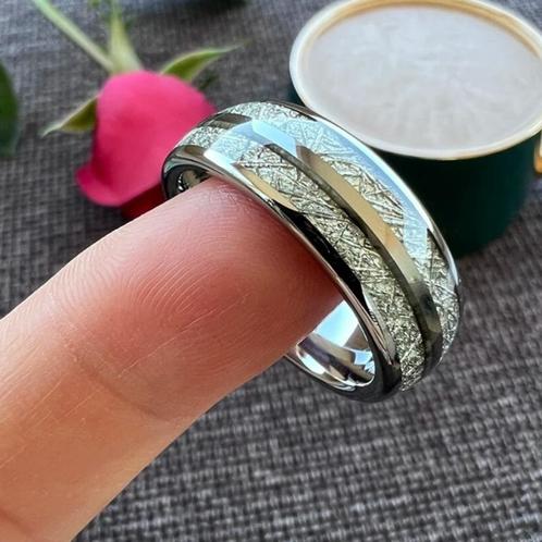 Trouwringen wolfraam zilver kleur - Lilly, Sieraden, Tassen en Uiterlijk, Ringen, Nieuw, Dame of Heer, Zilver, Overige materialen