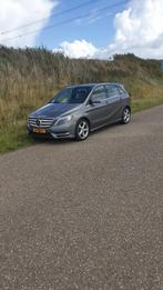 Mercedes-Benz B-Klasse 1.6 B180 5DRS BE Dct7 2012 Grijs, Auto's, Mercedes-Benz, 1325 kg, 74 €/maand, 4 cilinders, 122 pk