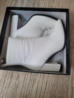 Witte laarsjes, Kleding | Dames, Schoenen, Wit, Lage of Enkellaarzen, Nieuw, Ophalen of Verzenden