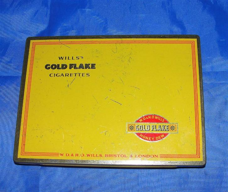 Wills" Gold Flake Honey Dew Cigarettes blik, Verzamelen, Rookartikelen, Aanstekers en Luciferdoosjes, Gebruikt, Tabaksdoos of Verpakking
