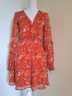 Oranje jurk Stradivarius, Maat 38/40 (M), Nieuw, Oranje, Ophalen of Verzenden