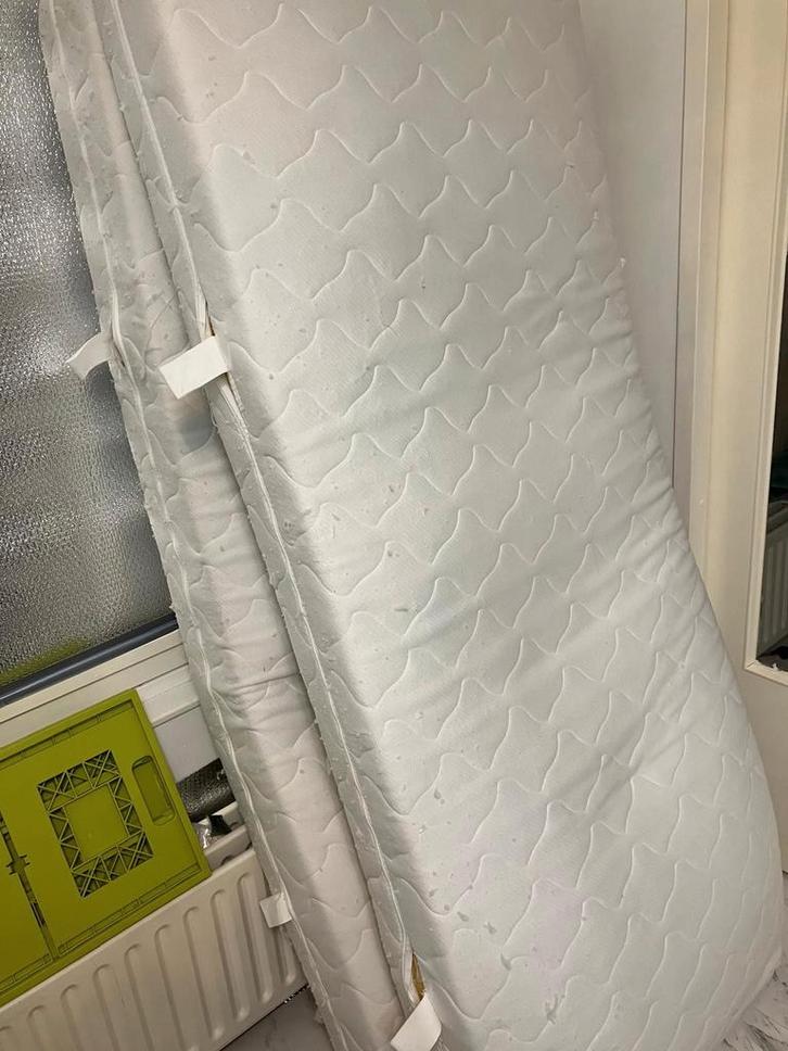 2 matrassen van 90x200, Huis en Inrichting, Slaapkamer | Matrassen en Bedbodems, Gebruikt, 90 cm, Eenpersoons, Ophalen