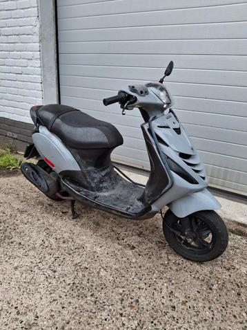 Piaggio Zip 2012 45km beschikbaar voor biedingen
