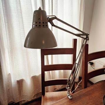 Vintage industriële architectenlamp, beschikbaar voor biedingen