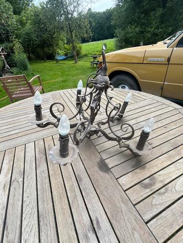 Klassieke oude kroonluchter  beschikbaar voor biedingen
