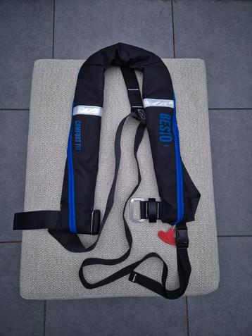 Besto 180N Comfort fit reddingsvest Black/Blue beschikbaar voor biedingen