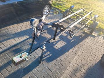 Handige Triler max 4.6 m 
Met goede banden €175  beschikbaar voor biedingen