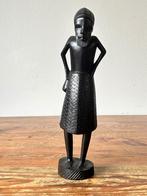 Beeld / sculptuur - man  - Afrika - handgesneden, Antiek en Kunst, Kunst | Beelden en Houtsnijwerken, Ophalen of Verzenden