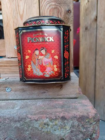 Leuk vintage thee blik beschikbaar voor biedingen