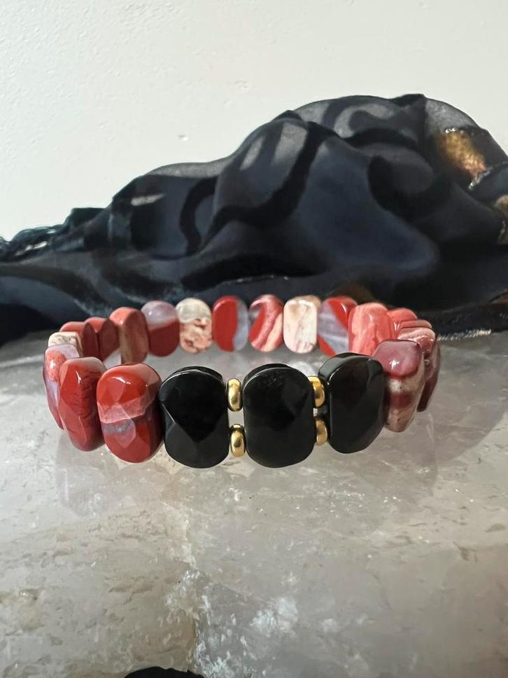 Jaspis onyx beschermt daadkracht vertrouwen moed geluk uniek, Sieraden, Tassen en Uiterlijk, Armbanden, Nieuw, Met bedels of kralen