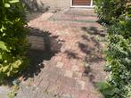 Gratis stenen 14x14x7cm. Zelf uithalen., Ophalen