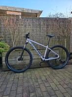 Specialized Rockhopper maat L, Fietsen en Brommers, Fietsen | Mountainbikes en ATB, Ophalen, Zo goed als nieuw