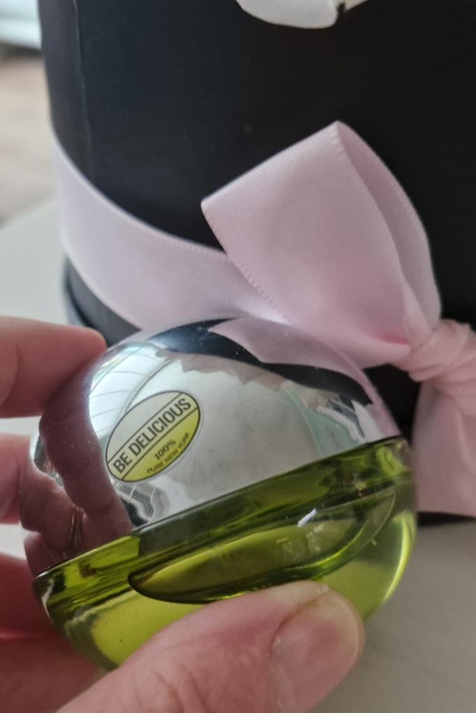 DKNY be delicious 30 ml eau de parfum, Sieraden, Tassen en Uiterlijk, Uiterlijk | Parfum, Nieuw, Ophalen of Verzenden