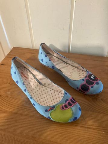 Aparte blauw gestippelde leren pumps van Voo&Doo, maat 38,5 beschikbaar voor biedingen