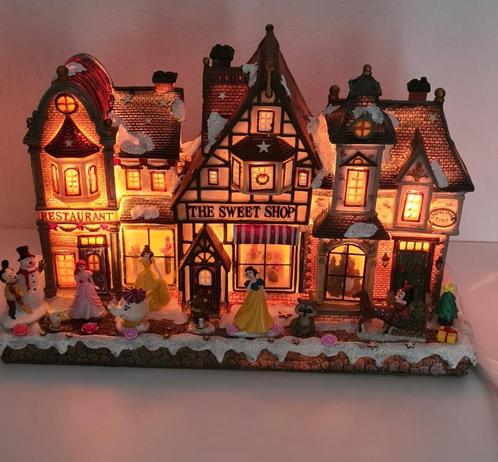 Prachtig kerstdorp met o,a minnie,mickey, prinsessen, Verzamelen, Disney, Zo goed als nieuw, Beeldje of Figuurtje, Mickey Mouse