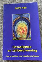 Judy Hall Gevoeligheid en zelfbescherming, Boeken, Achtergrond en Informatie, Spiritualiteit algemeen, Ophalen of Verzenden, Zo goed als nieuw