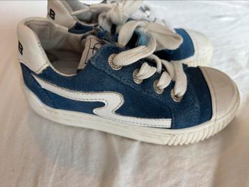 Leuke jongens schoenen  beschikbaar voor biedingen