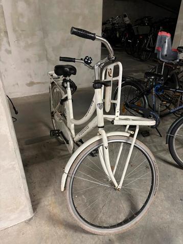 Witte Vogue Transportfiets voor handige Harry beschikbaar voor biedingen